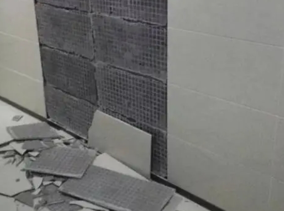 保亭瓷砖空鼓维修公司分享下保亭墙砖松动维修的知识